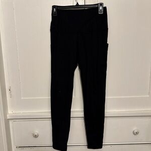Black High-Waisted Leggings with Side Pockets